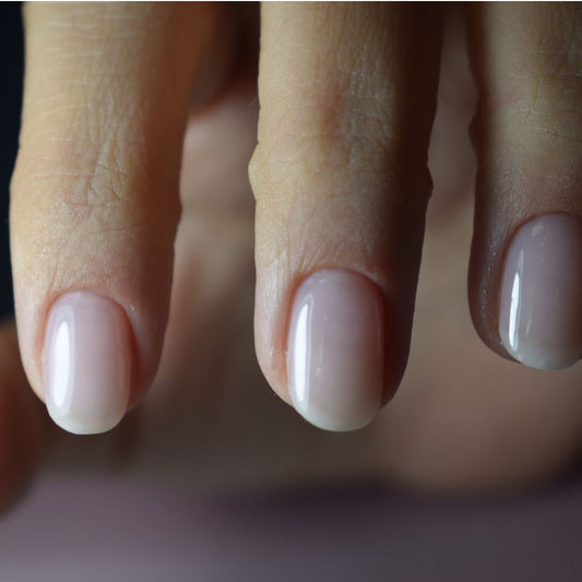 MANICURA + BAÑO DE GEL VITAMINADO RECOVERY para uñas dañadas y fragiles